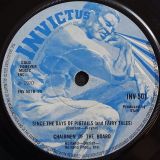 The Chairmen Of The Board – Give Me Just A Little More Time b/w Since The Days Of Pigtails – Invictus 7″
