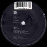 Snow – Informer (Radio Edit) b/w Informer (Album Mix) – East West UK 7″