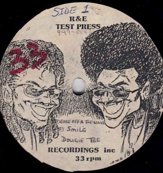 Ruff Skott AND Dougie Tee - Derse Off A The Wall AND Smile b/w Hmm, Hmm Good AND Hooked On A Feeling - R&E 10"