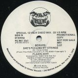 Flashlight – Beware, She’s Pulling My Strings b/w I Can Be (Everything You Want Me To Be) – Philly Groove DJ 12″