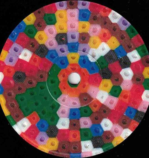 SmileDavis-FreakOn-Uluru01645PROMOCOPYLABELB