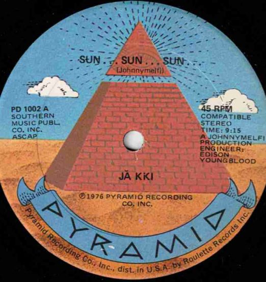 Jakki-SunSunSun-SnapIt-Pyramid12LABELA01